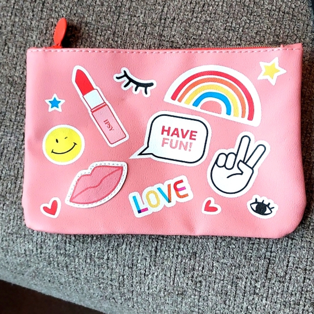 Ipsy makeup bag